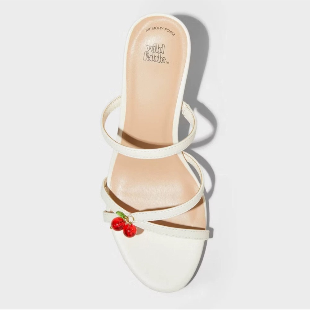 Wild Fable Brodie Heels - Picture 3 of 4